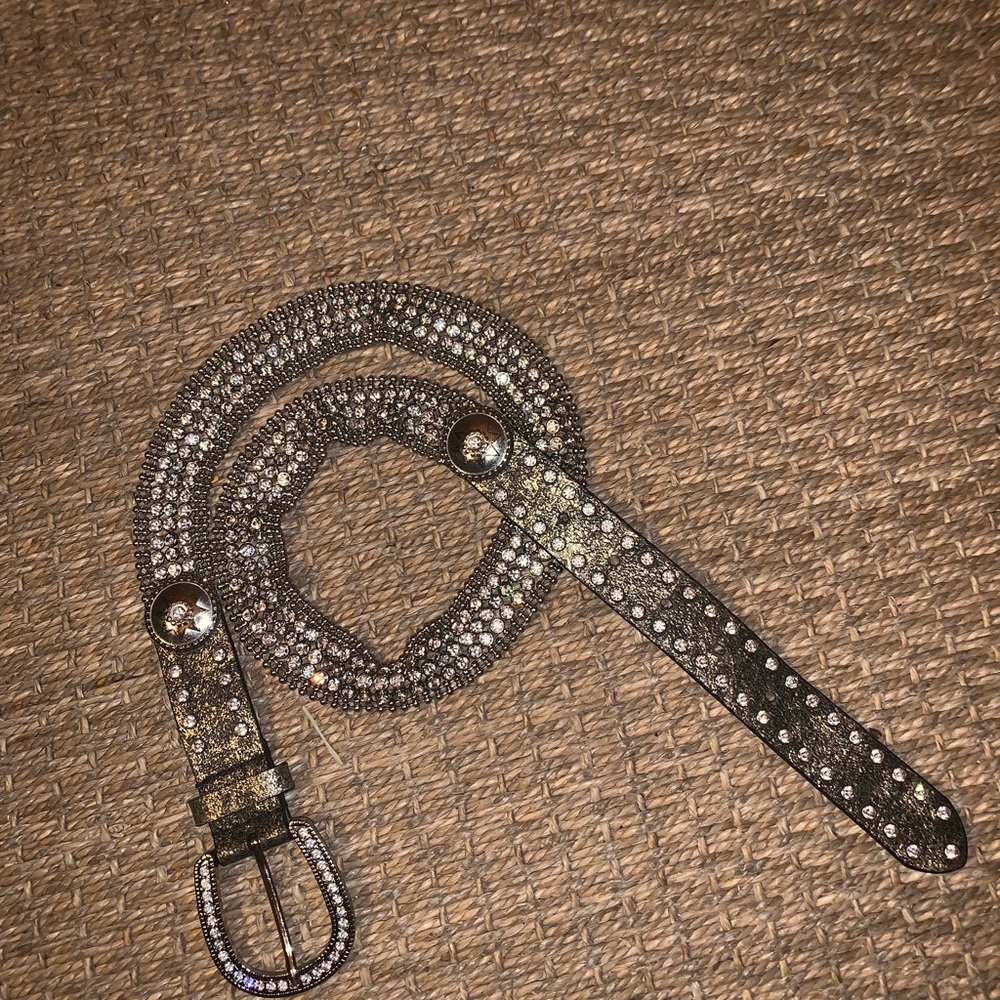 Crystal and metallic leather belt